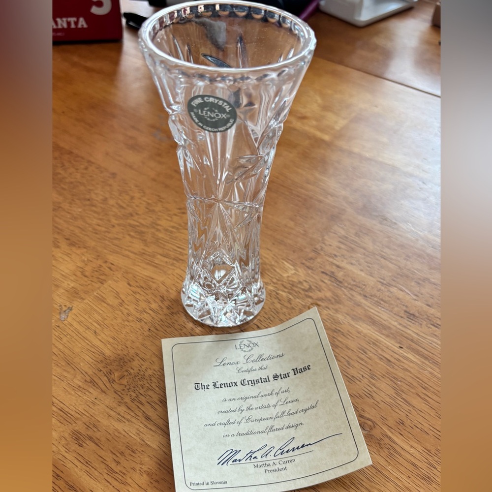 LENOX Fine Crystal Bud Vase 6" w/ Pinwheel design - Spectacular w/ Label w/Box